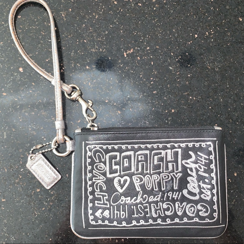 🖤⭐️ Coach Black Genuine Leather Wristlet 🖤⭐️